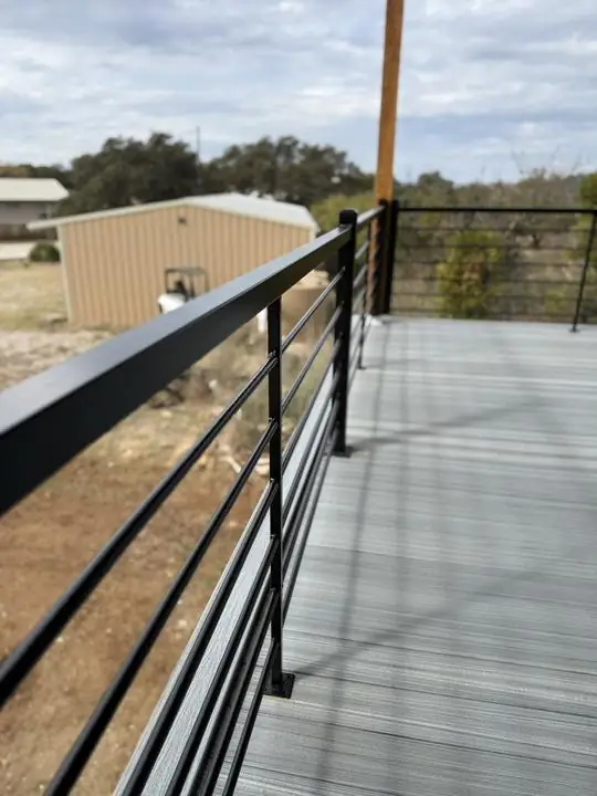 Horizontal bar deck rail with surface mount posts